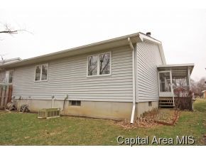 204 Astoria Road Springfield, IL 62704 - Photo 2 of 12