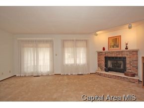 204 Astoria Road Springfield, IL 62704 - Photo 5 of 12