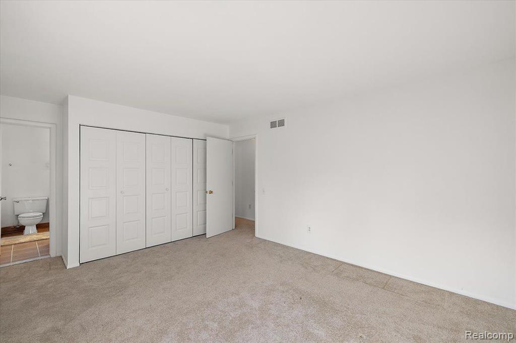 5071 Patrick Road West Bloomfield, MI 48322 - Photo 28 of 30 Gallery Image 28