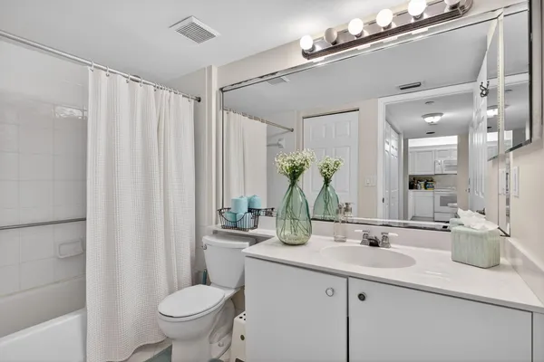 $189,000 | 7763 Southampton Terrace, Unit 303, Tamarac, FL 33321