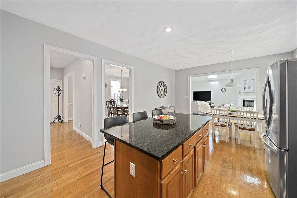 17 Alexandra Way Acton, MA 01720 - Photo 11 of 38