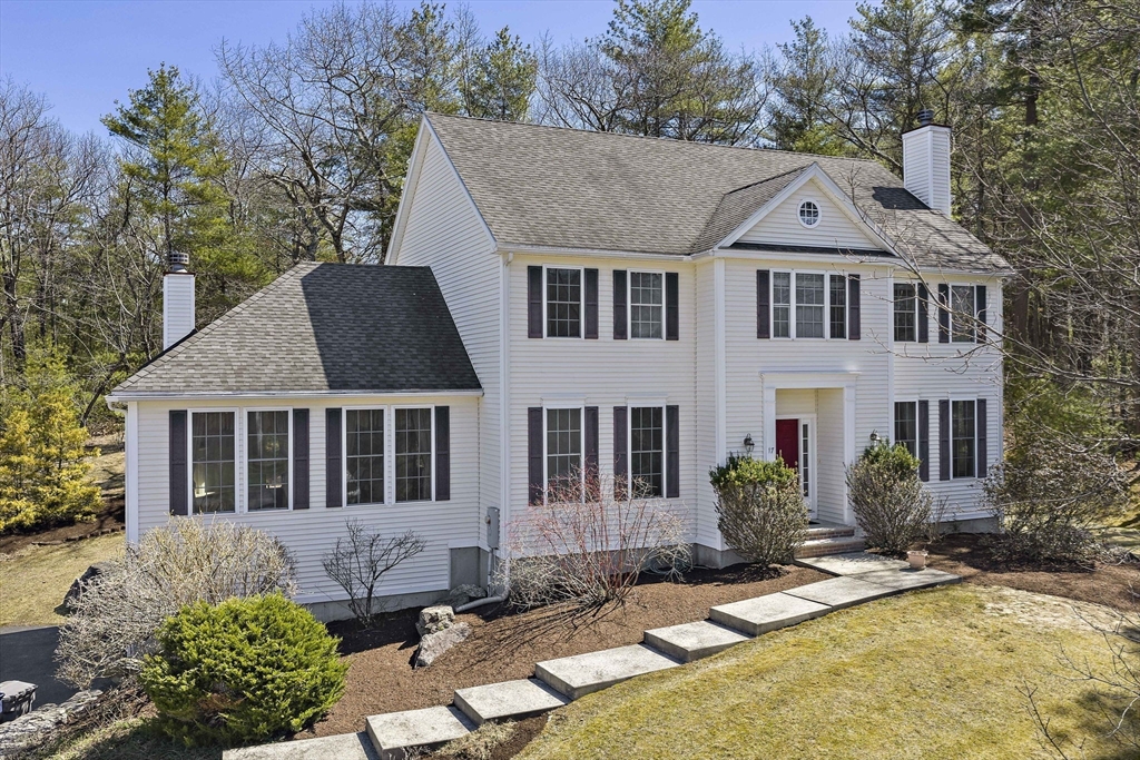 17 Alexandra Way Acton, MA 01720 - Photo 3 of 38