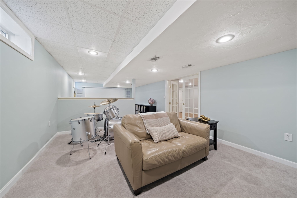 17 Alexandra Way Acton, MA 01720 - Photo 33 of 38