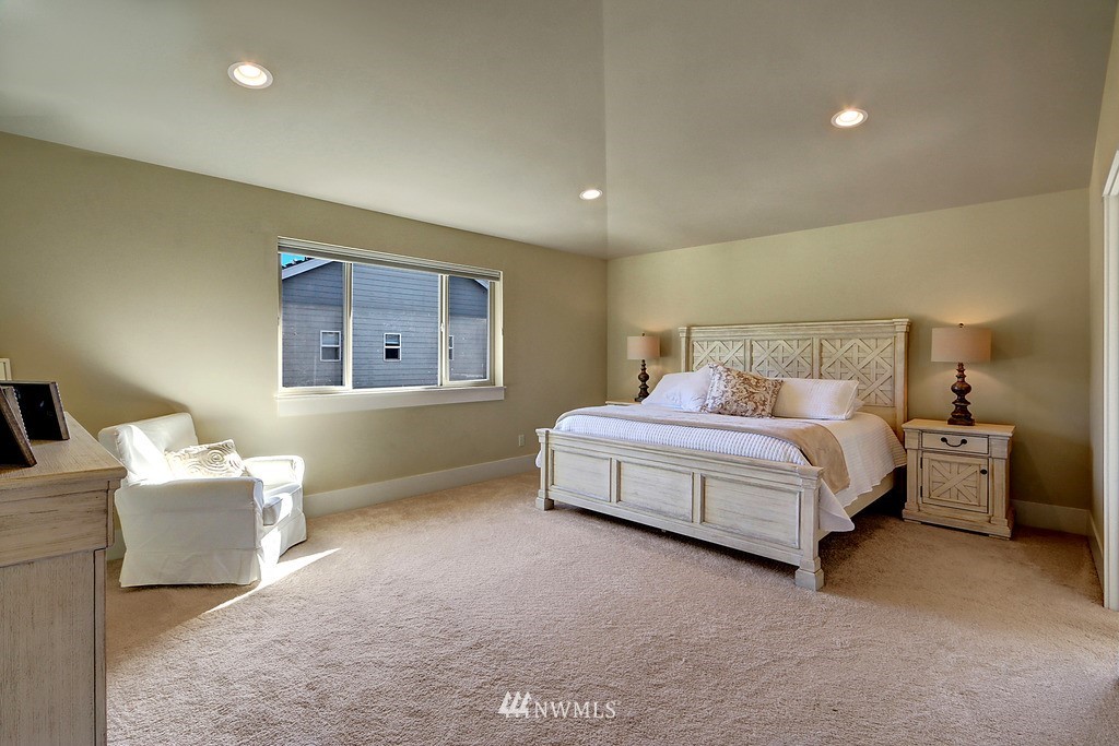 5212 Northeast 11th Court Renton, WA 98059 - Photo 14 of 23
