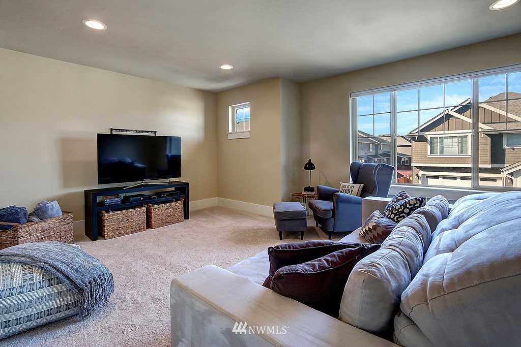 5212 Northeast 11th Court Renton, WA 98059 - Photo 17 of 23