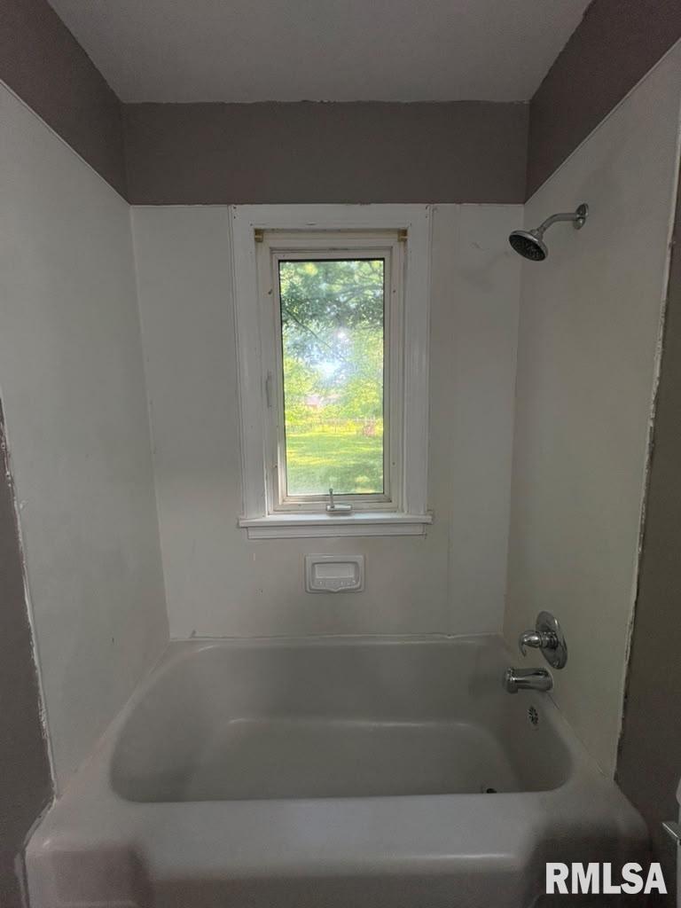2216 East Lawrence Avenue Springfield, IL 62703 - Photo 14 of 24