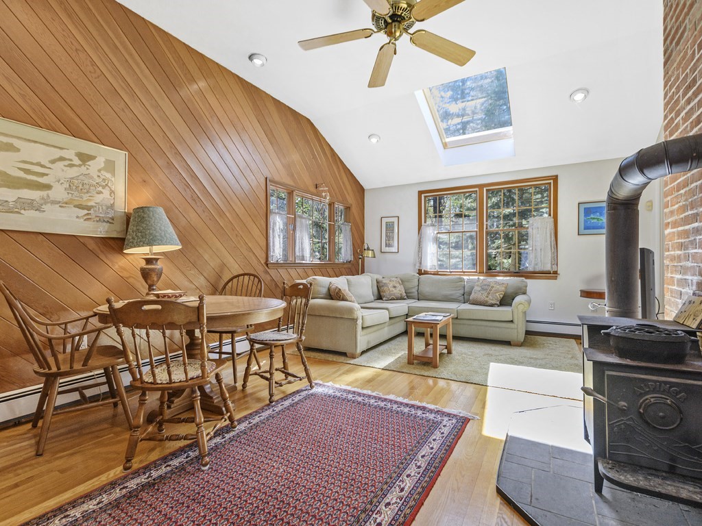 8 Hayward Road Wayland, MA 01778 - Photo 11 of 40