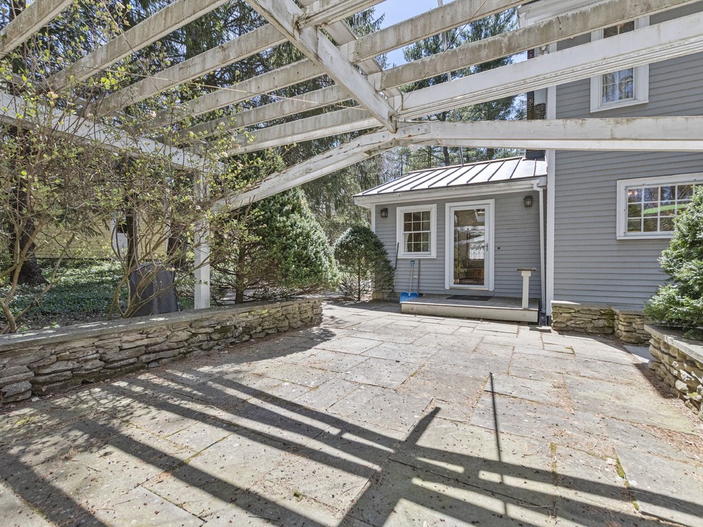 8 Hayward Road Wayland, MA 01778 - Photo 34 of 40