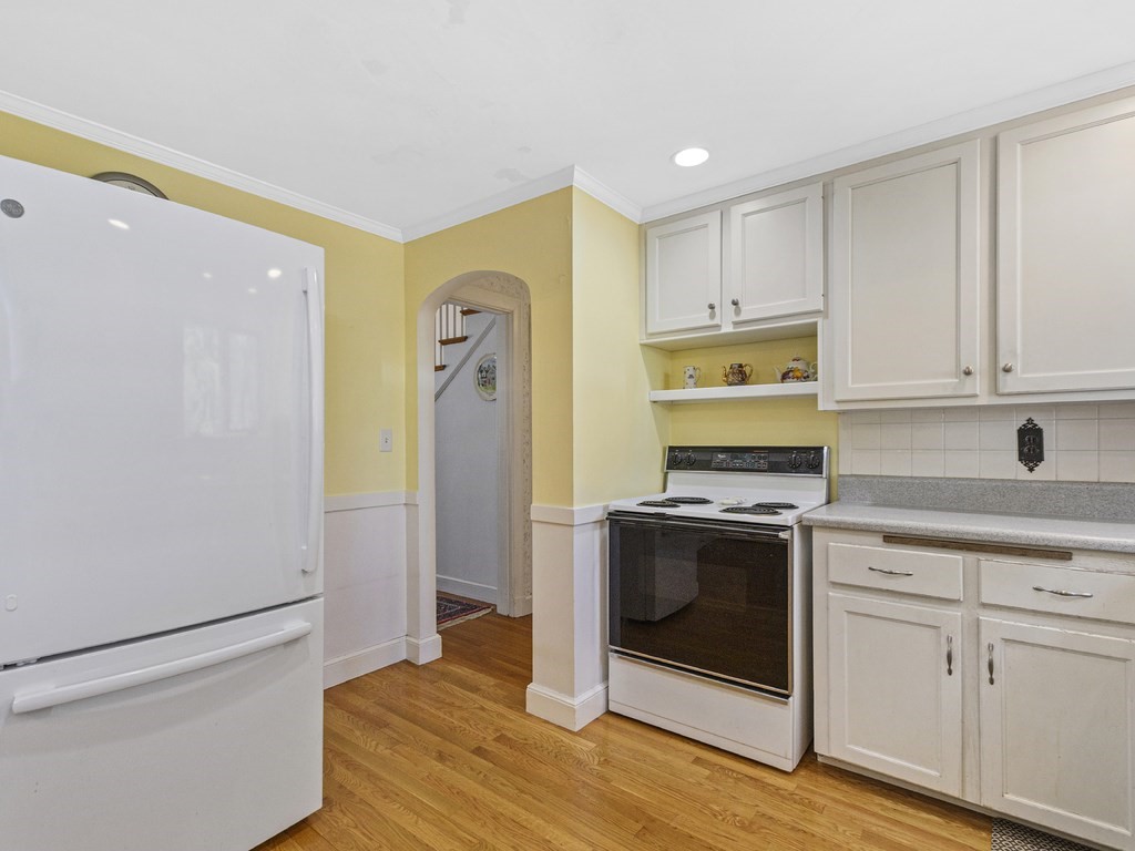 8 Hayward Road Wayland, MA 01778 - Photo 8 of 40