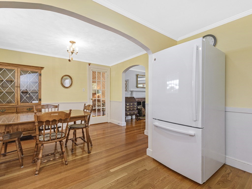 8 Hayward Road Wayland, MA 01778 - Photo 10 of 40
