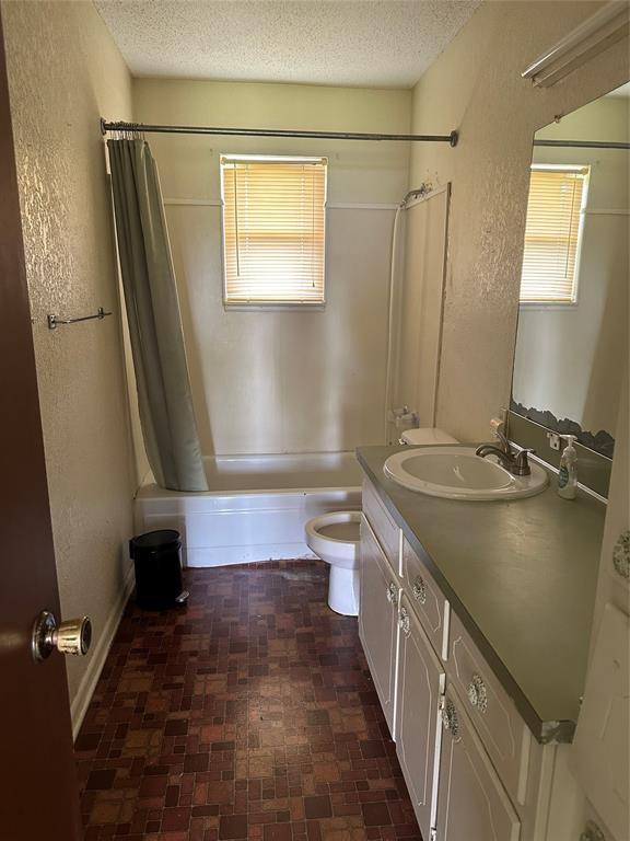 200 Earle Road Hewitt, TX 76643 - Photo 11 of 14