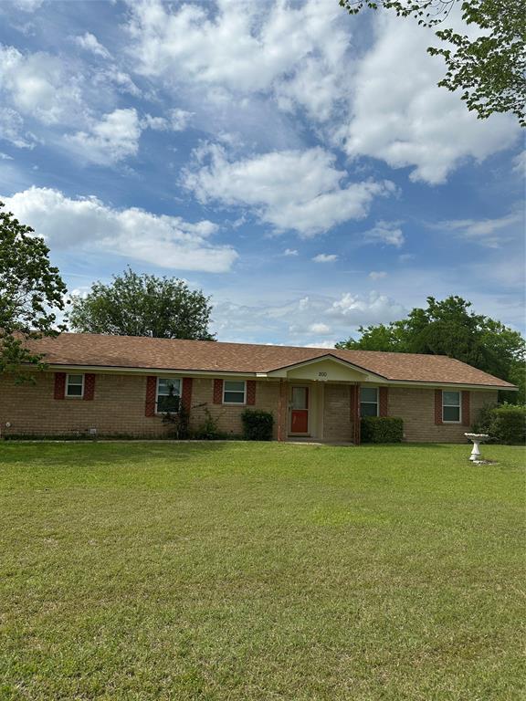 200 Earle Road Hewitt, TX 76643 - Photo 2 of 14