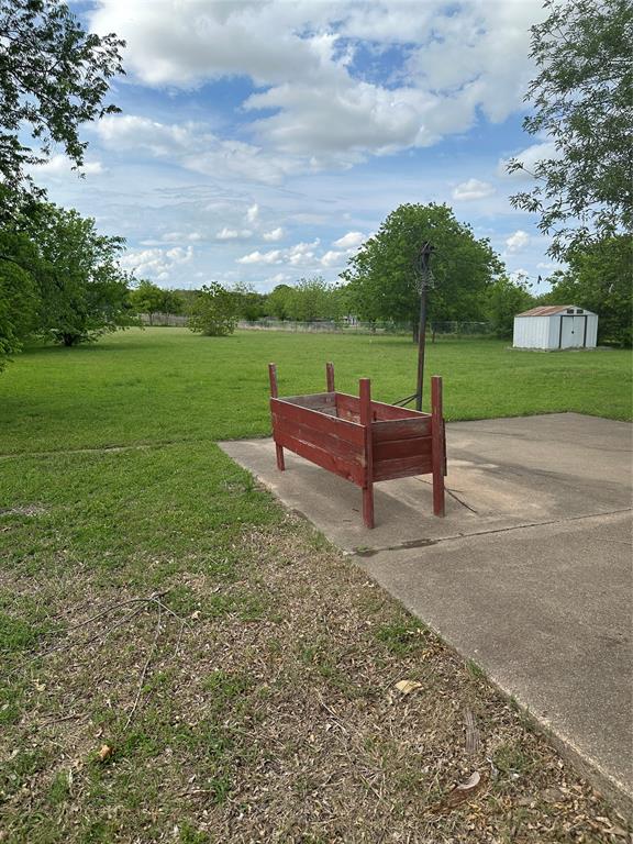 200 Earle Road Hewitt, TX 76643 - Photo 3 of 14