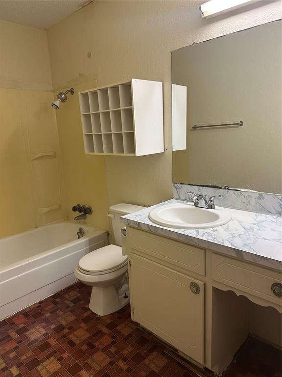 200 Earle Road Hewitt, TX 76643 - Photo 8 of 14