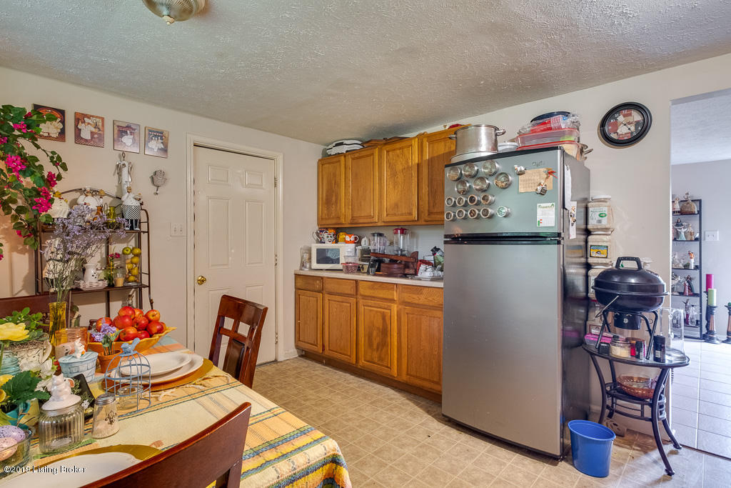 5601 Ridgecrest Road Louisville, KY 40218 - Photo 11 of 15 untitled-10