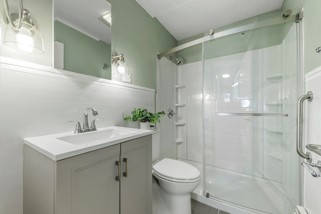 178 Judson Street Raynham, MA 02767 - Photo 7 of 40