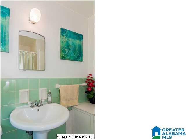 1520 Cresthill Road Birmingham, AL 35213 - Photo 23 of 42
