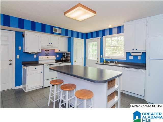 721 Valleyview Road Pelham, AL 35124 - Photo 11 of 27