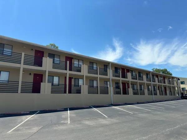 $1,025 | 403 Hayden Road, Unit 221, Tallahassee, FL 32304