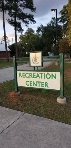 a sign that is on the side of a road