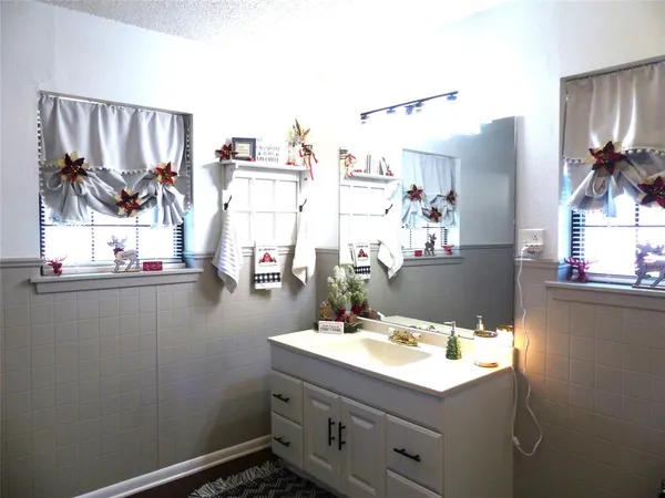 $244,500 | 802 South China Street, Brady, TX 76825
