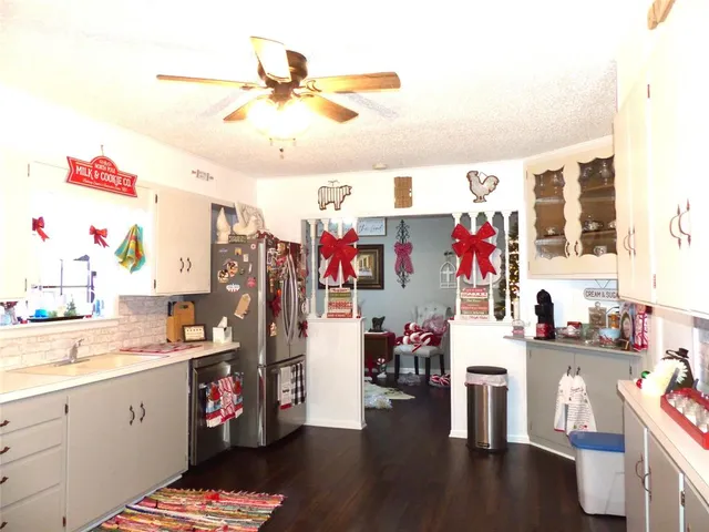 $244,500 | 802 South China Street, Brady, TX 76825