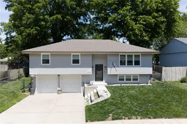 $339,950 | 412 Fairlane Street, Lansing, KS 66043