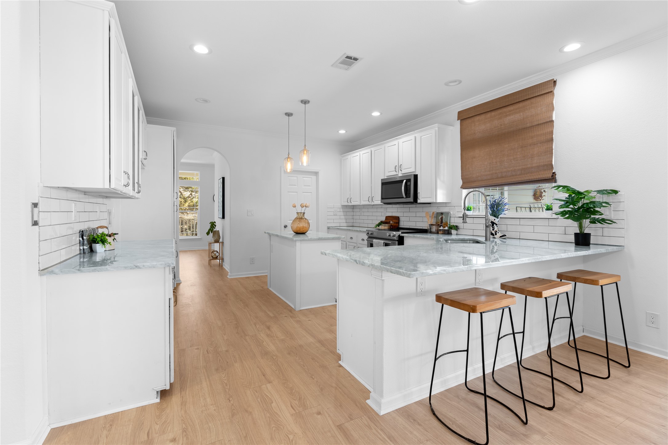 7707 Bar K Ranch Road Lago Vista, TX 78645 - Photo 3 of 34