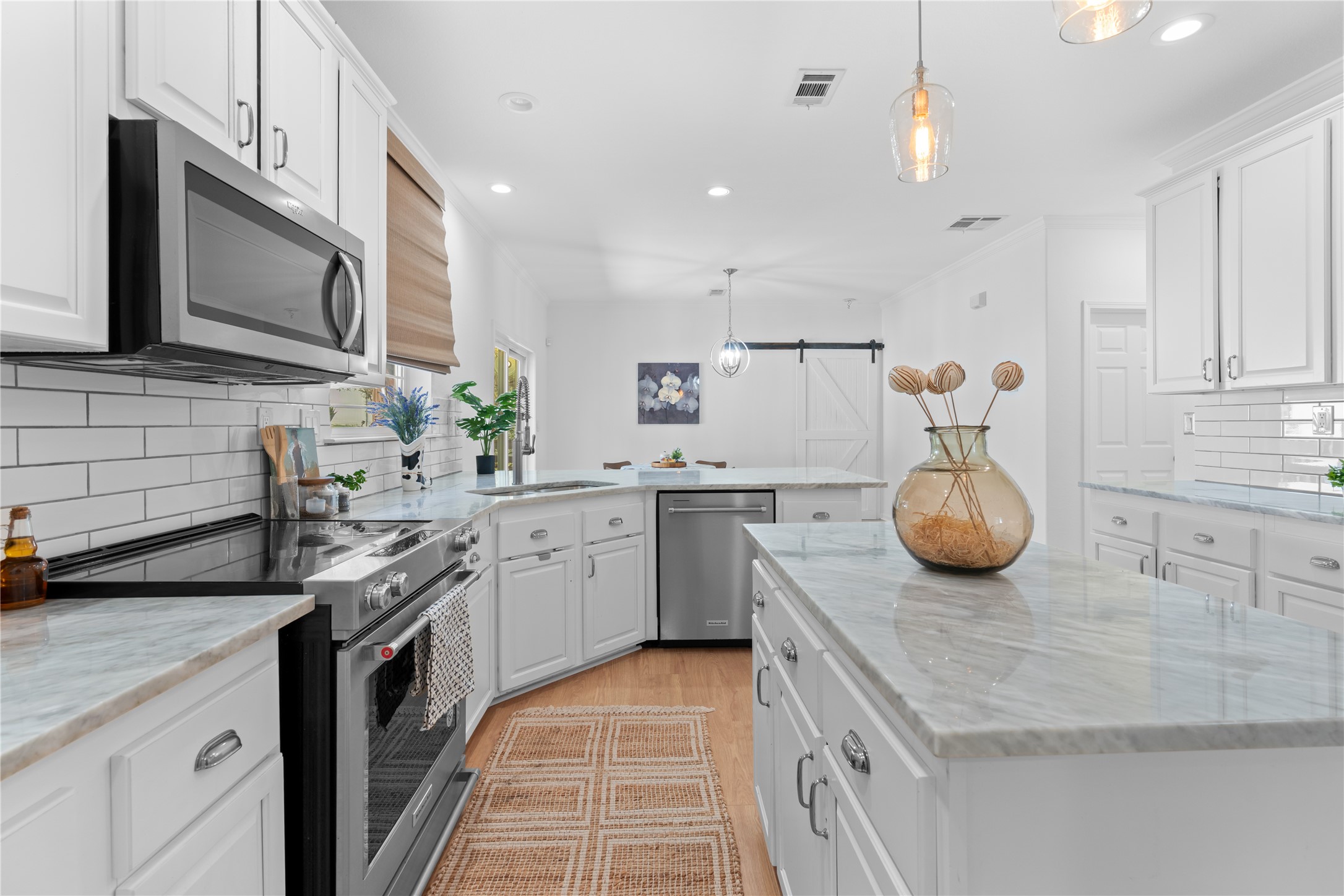 7707 Bar K Ranch Road Lago Vista, TX 78645 - Photo 8 of 34