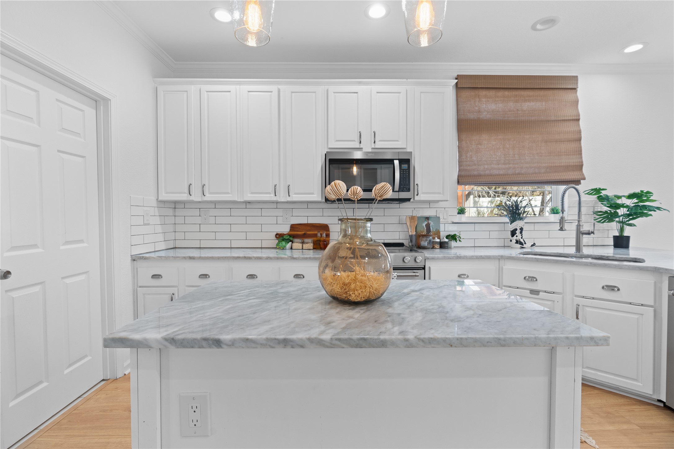 7707 Bar K Ranch Road Lago Vista, TX 78645 - Photo 9 of 34