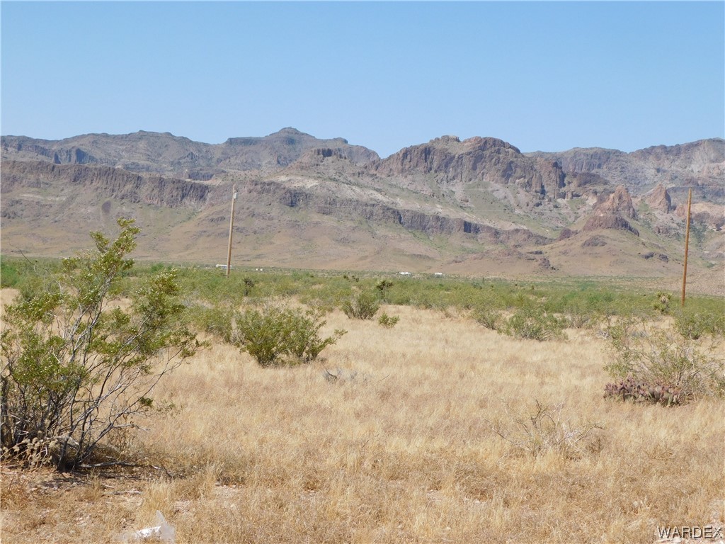 Lot 1 South Peridot Road Golden Valley, AZ 86413 - Photo 3 of 16 a view of mountain and a field