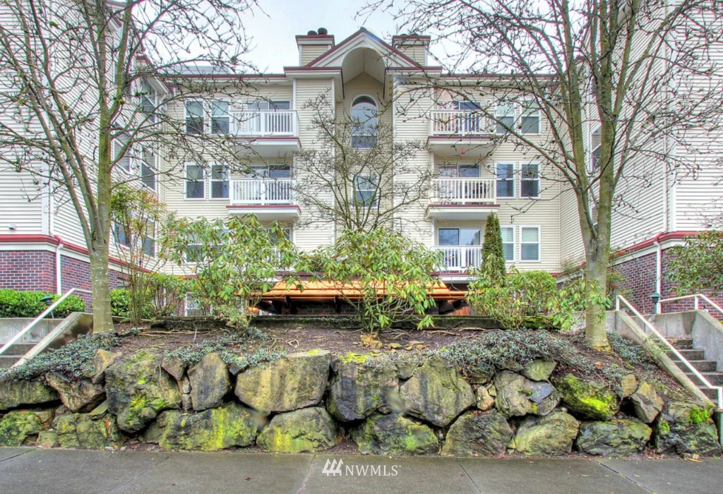 411 North 90th Street, Unit 307 Seattle, WA 98103 - Photo 1 of 16 Gallery Image 1