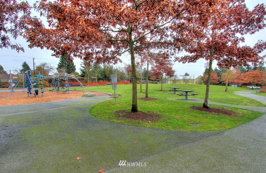 411 North 90th Street, Unit 307 Seattle, WA 98103 - Photo 15 of 16 Gallery Image 15