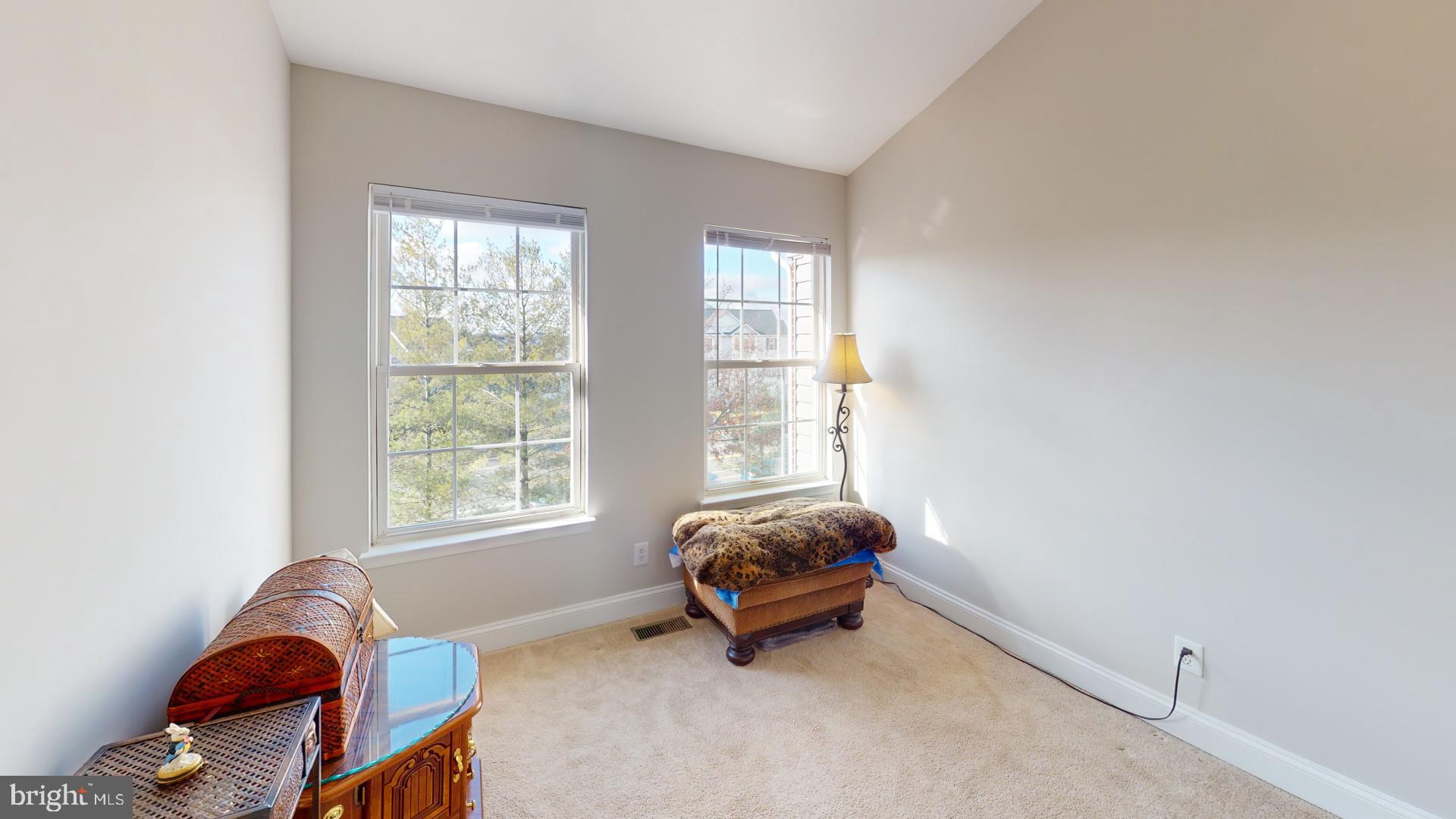 2583 James Madison Circle Herndon, VA 20171 - Photo 16 of 32 Bedroom 3