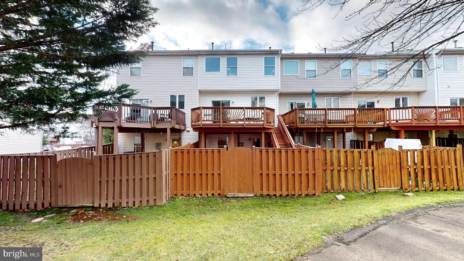 2583 James Madison Circle Herndon, VA 20171 - Photo 28 of 32 Fully fenced in backyard