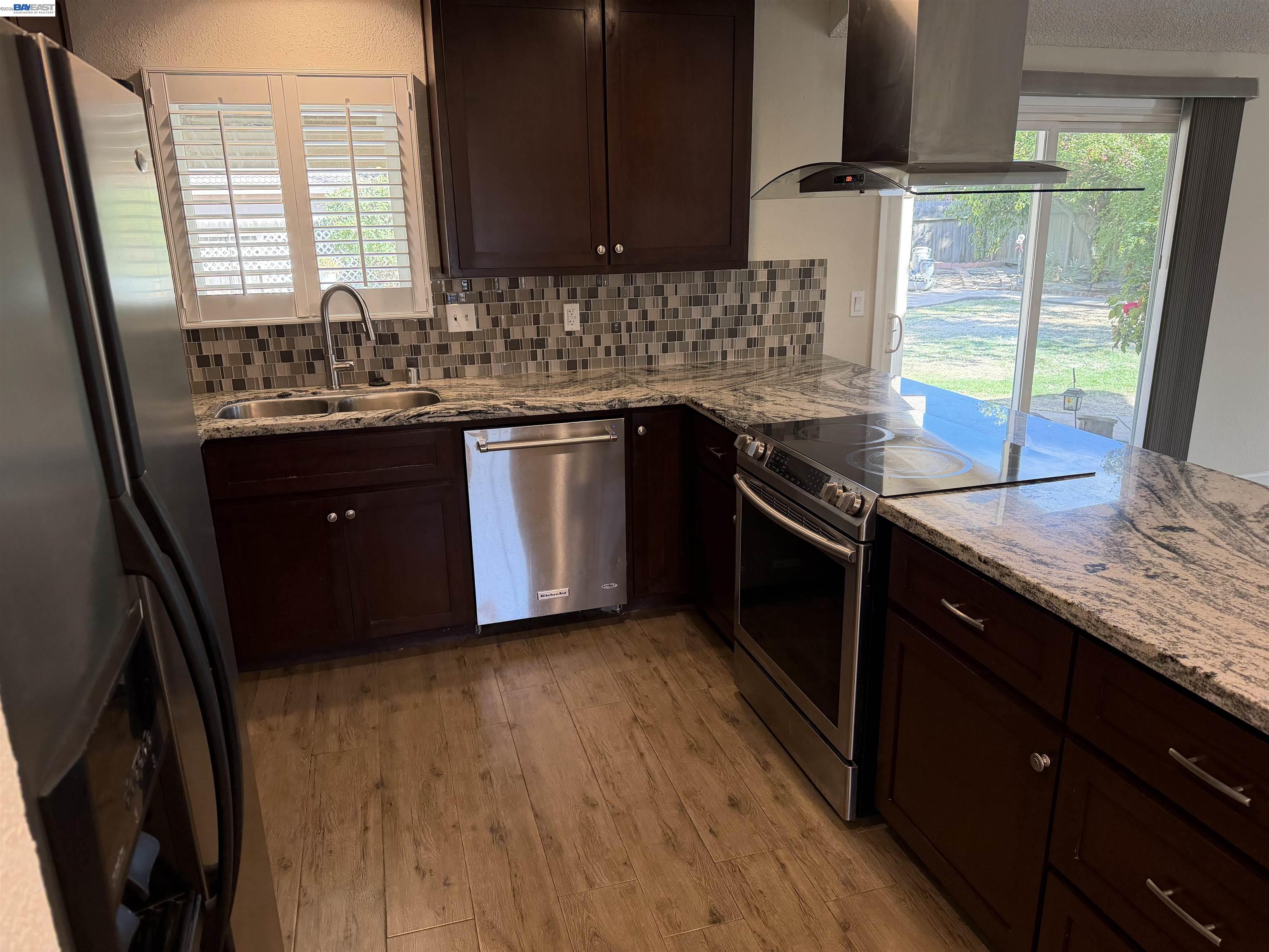 1004 Stonum Road Modesto, CA 95351 - Photo 6 of 29 Gallery Image 6