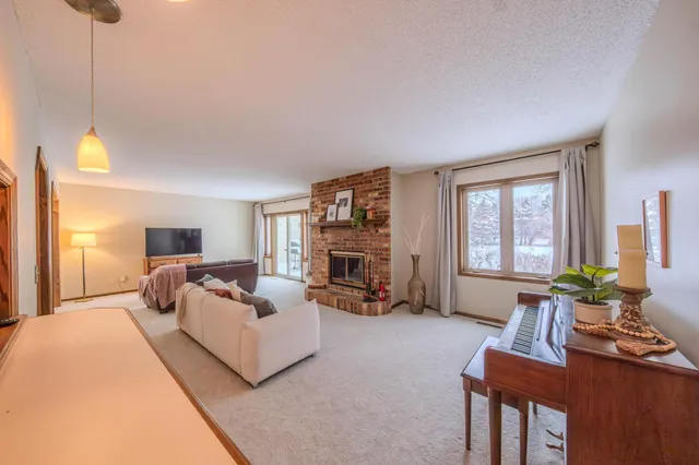 $315,000 | 85 121st Avenue Northwest, Coon Rapids, MN 55448