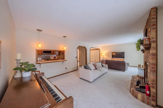 $315,000 | 85 121st Avenue Northwest, Coon Rapids, MN 55448