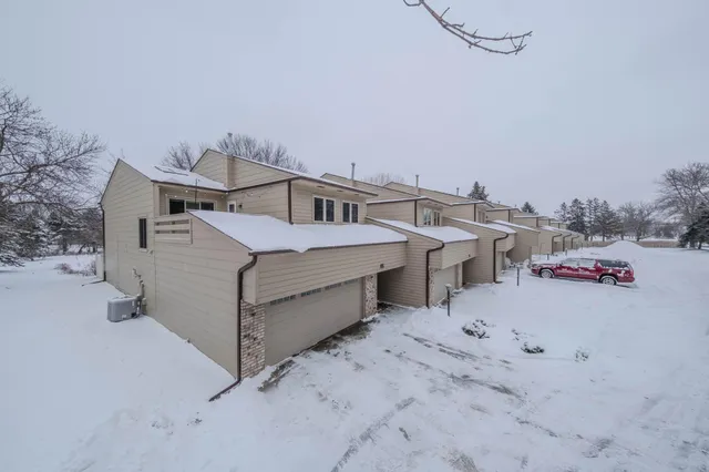 $315,000 | 85 121st Avenue Northwest, Coon Rapids, MN 55448