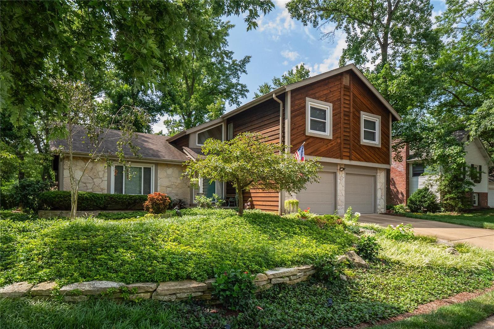 14974 Country Ridge Drive Chesterfield, MO 63017 - Photo 2 of 47 Gallery Image 2