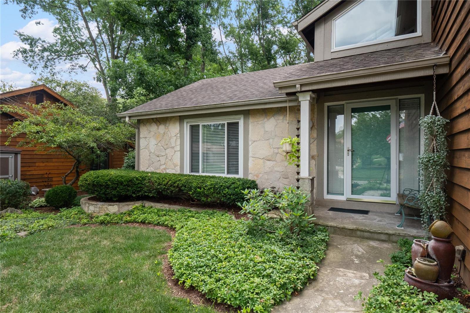14974 Country Ridge Drive Chesterfield, MO 63017 - Photo 3 of 47 Gallery Image 3