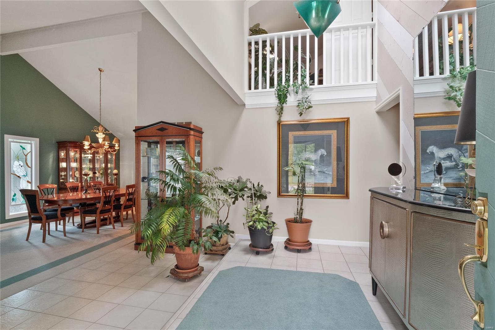 14974 Country Ridge Drive Chesterfield, MO 63017 - Photo 4 of 47 Gallery Image 4