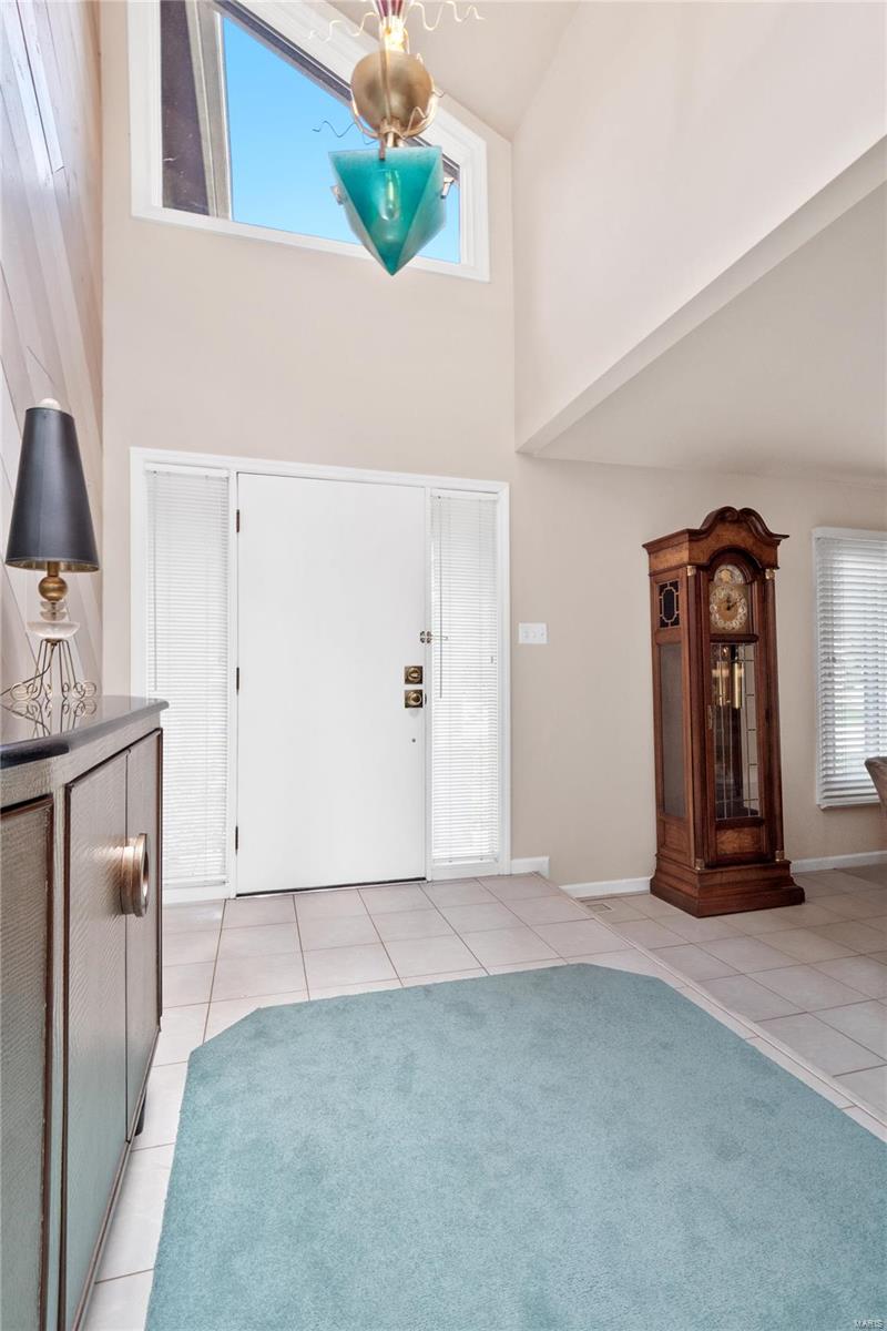 14974 Country Ridge Drive Chesterfield, MO 63017 - Photo 5 of 47 Gallery Image 5