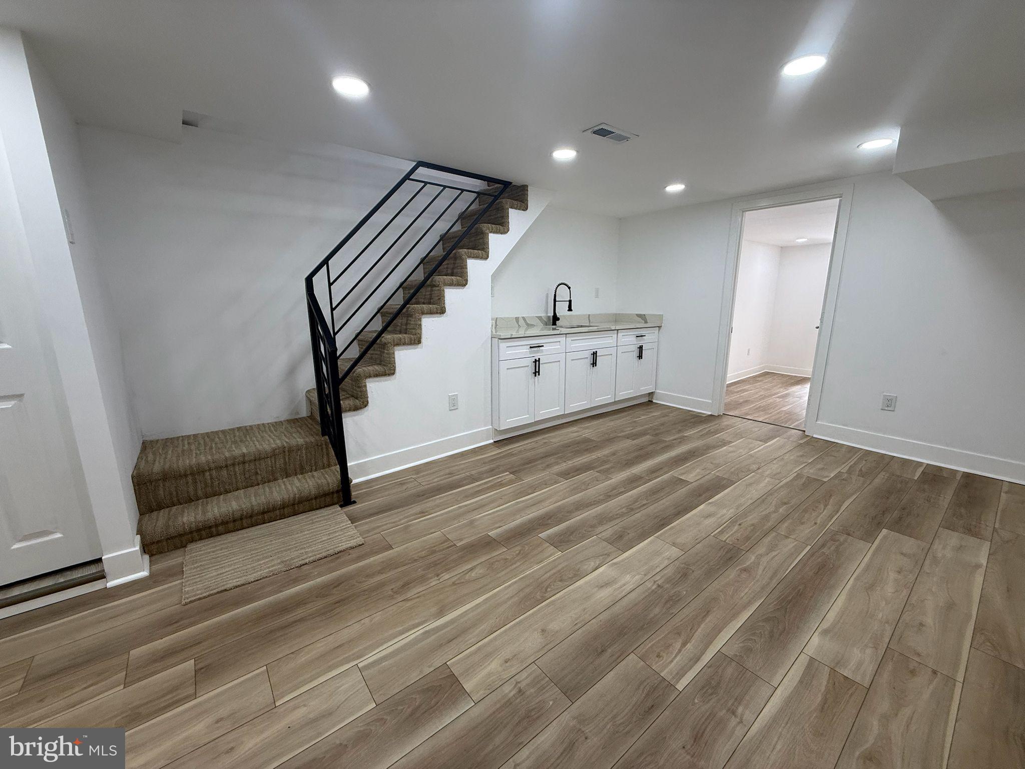 894 Sanger Street Philadelphia, PA 19124 - Photo 27 of 35 an entryway in a hall with a window