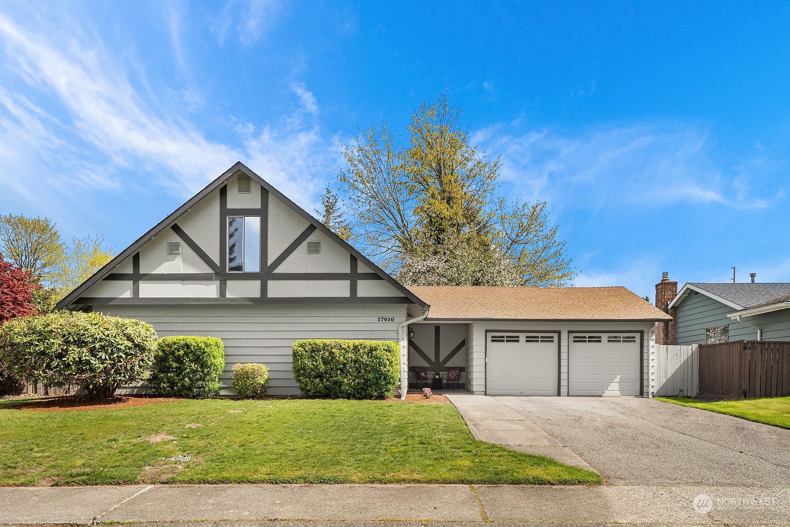 17010 138th Place Southeast Renton, WA 98058 - Photo 2 of 22 Gallery Image 2