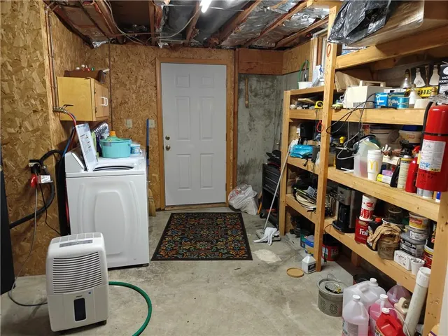 $325,000 | 28819 Herbs Road, Lincoln, MO 65338