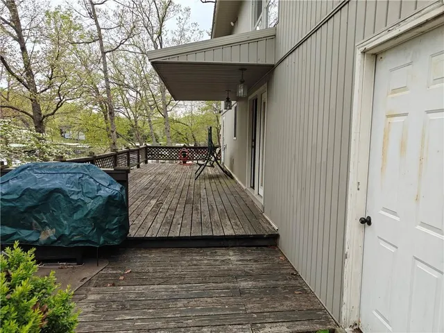 $325,000 | 28819 Herbs Road, Lincoln, MO 65338