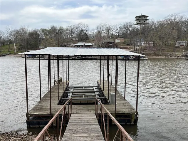 $325,000 | 28819 Herbs Road, Lincoln, MO 65338