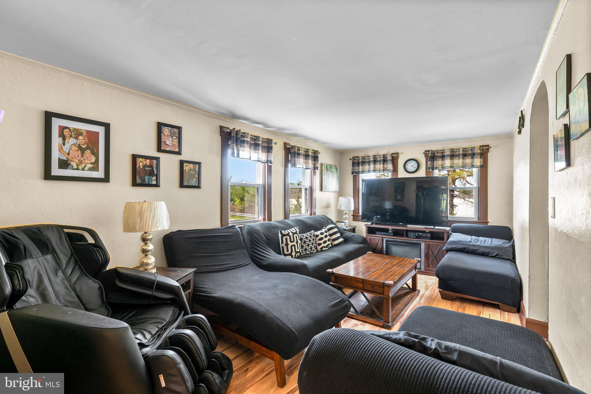 7407 Ridge Road Hanover, MD 21076 - Photo 7 of 44