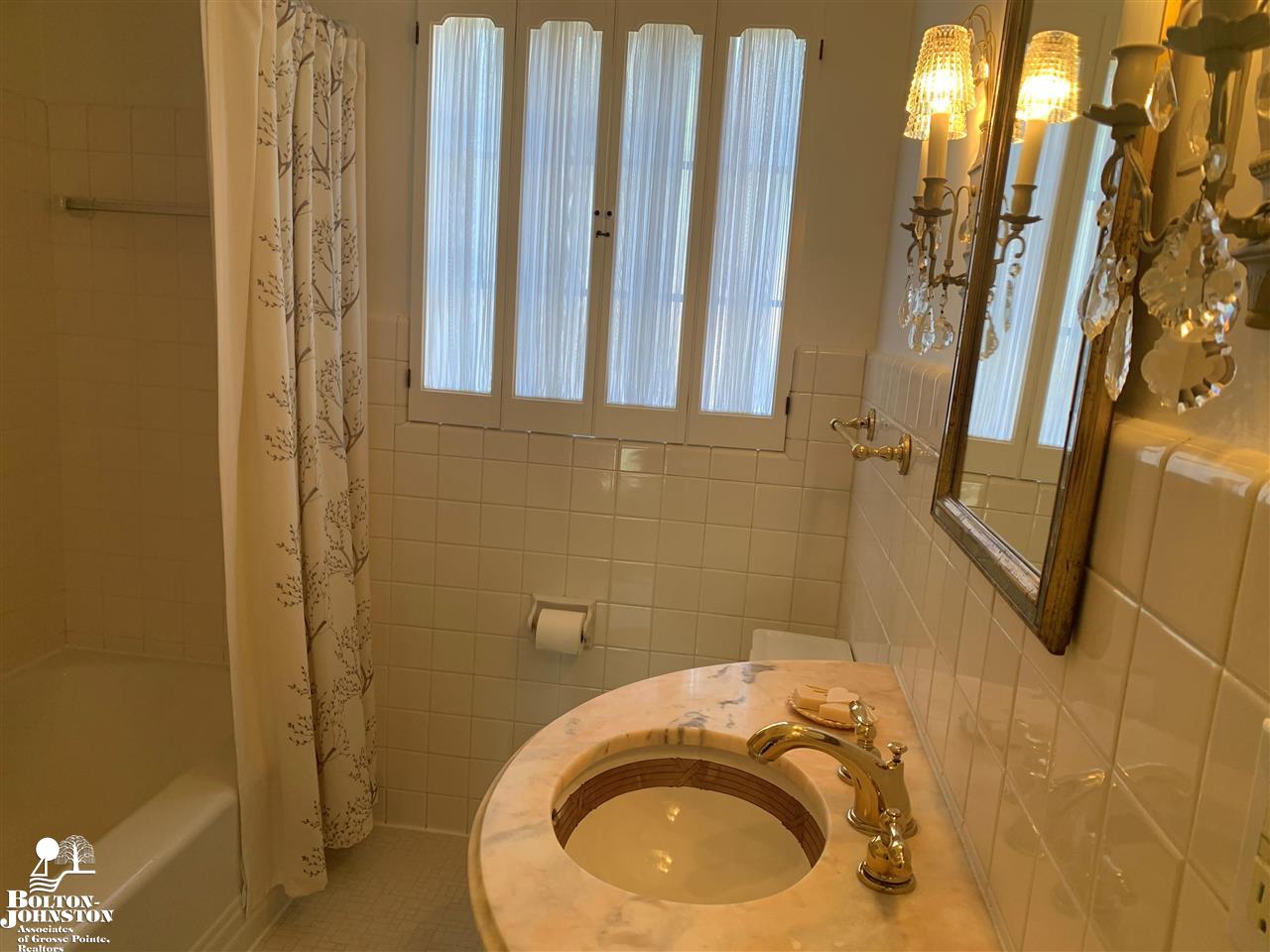 595 Neff Grosse Pointe, MI 48230 - Photo 6 of 21